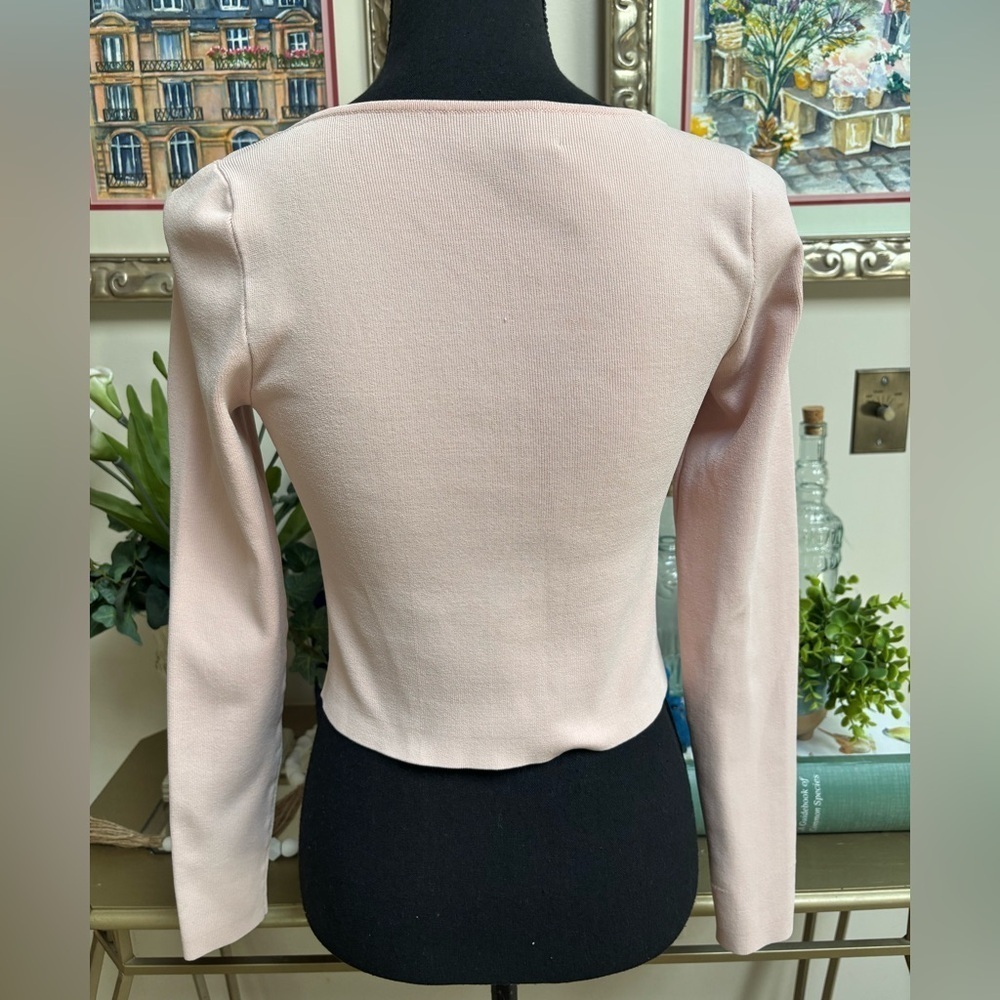 Kendall & Kylie Pastel Pink Fitted Ribbed Long Sleeve Crop Top Blouse Sz M - Picture 4 of 6